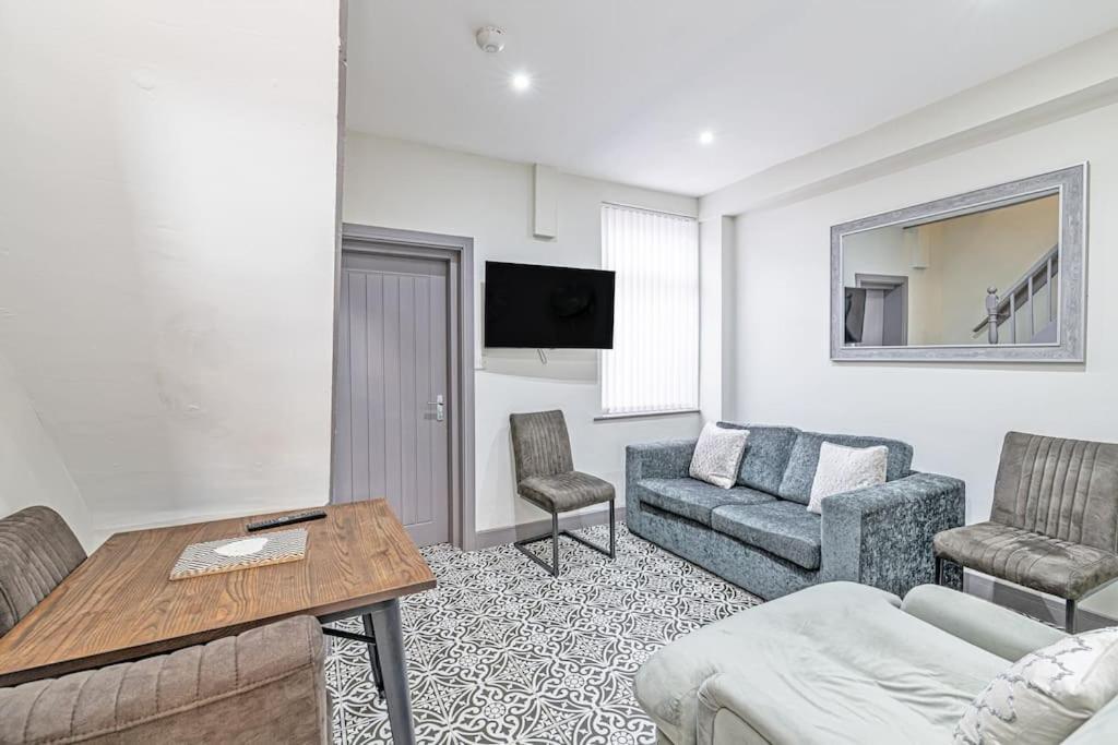 3 Bedroom House * Liverpool