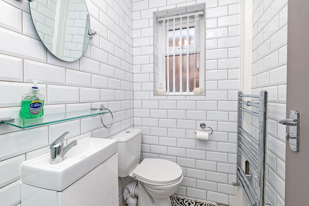 3 Bedroom House Holiday home Liverpool