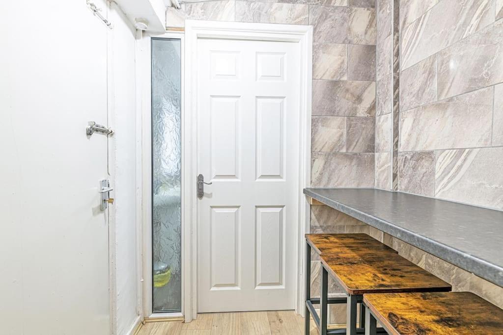 Holiday home Serviced 2 Bedroom House Liverpool
