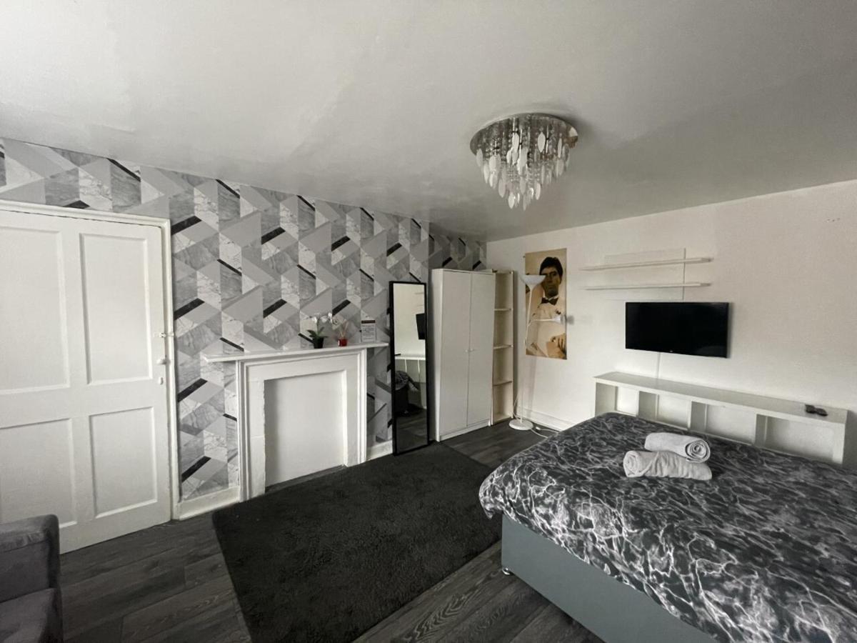 Stays - Doublebed In Centre Apartment *