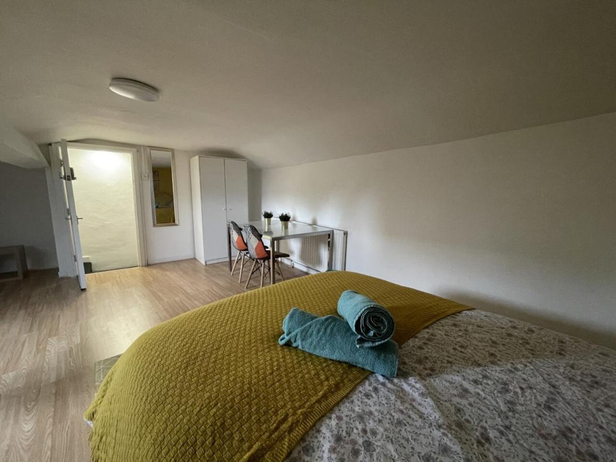 Stays - Doublebed In Centre *