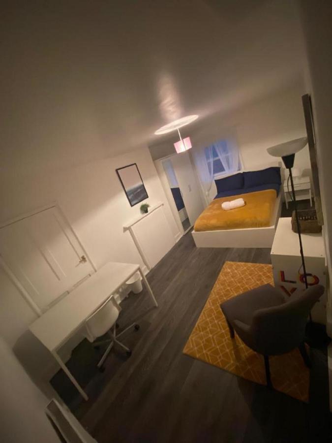 Stays - Doublebed In Centre Apartment *
