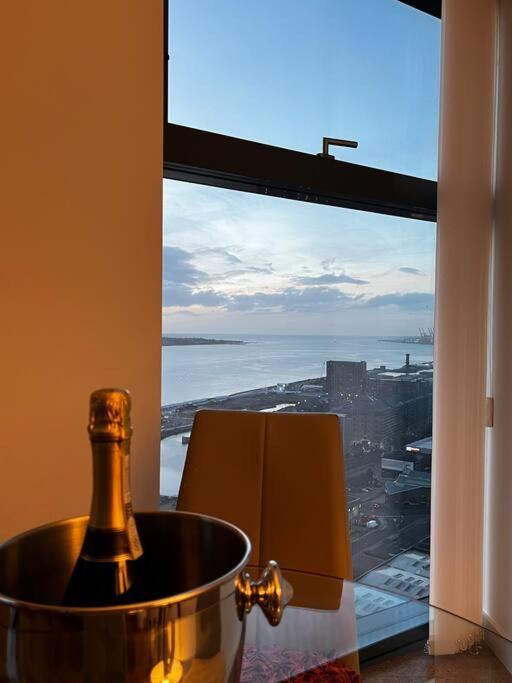 Luxury Flat With View Of Apartment
