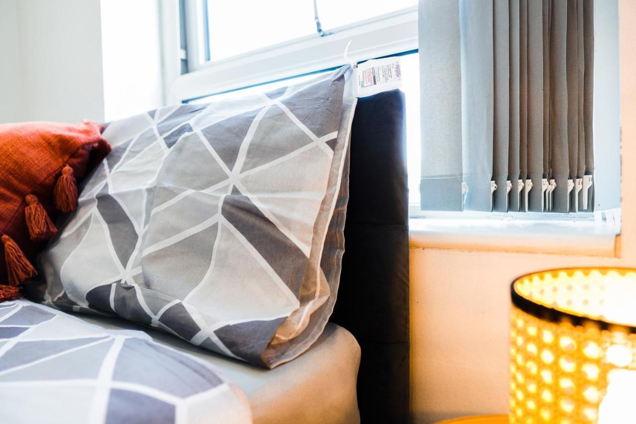 Modern Downtown Sanctuary Homestay Liverpool