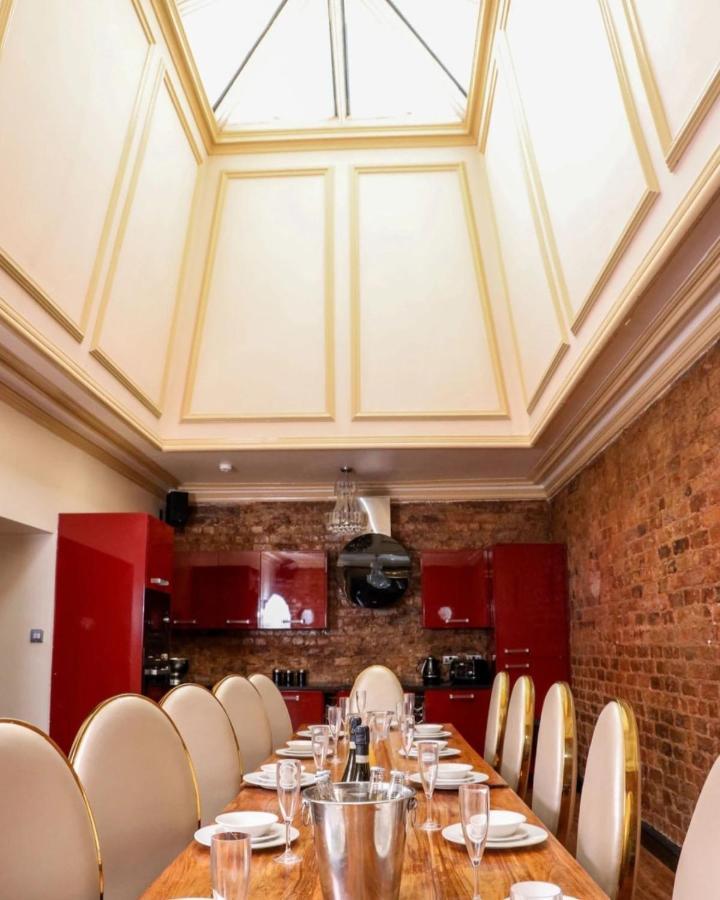 Signature Living Bold Street Apartment