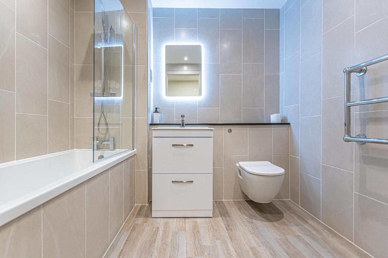 Host - Malmaison Apartment *