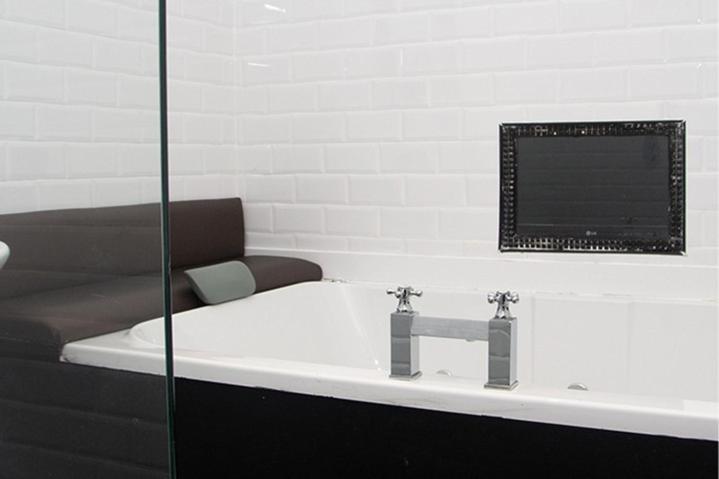 Signature Living Bold Street