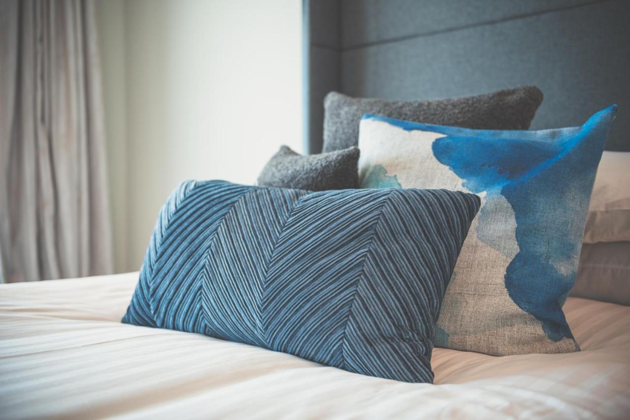 Apartment Host - Malmaison *