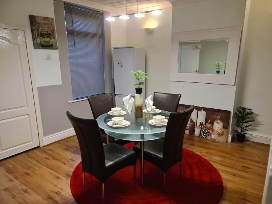 Holiday home 2wayz Homes Liverpool
