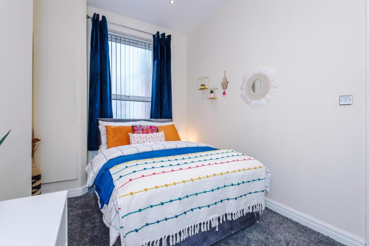 Large Duplex In Centre! Lime Street! Football! Ideal For Stag And Hen Do Stays! Liverpool