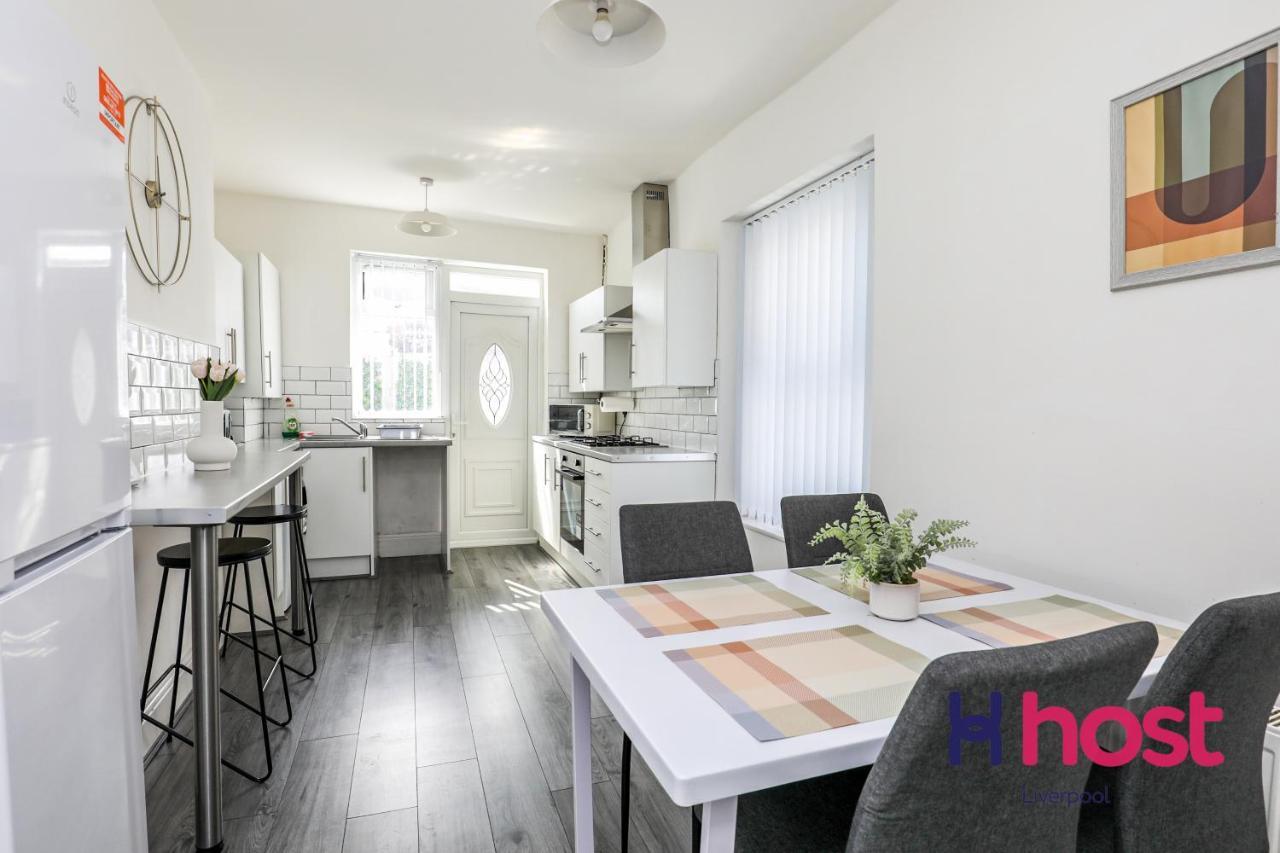 Host - Family Hub,pet-friendly By Centre Holiday home Liverpool