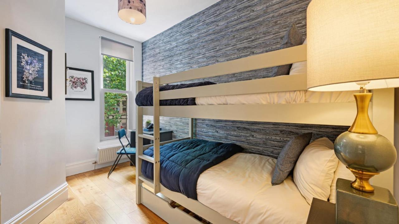 Host & - Kensington Quarters Apartment *