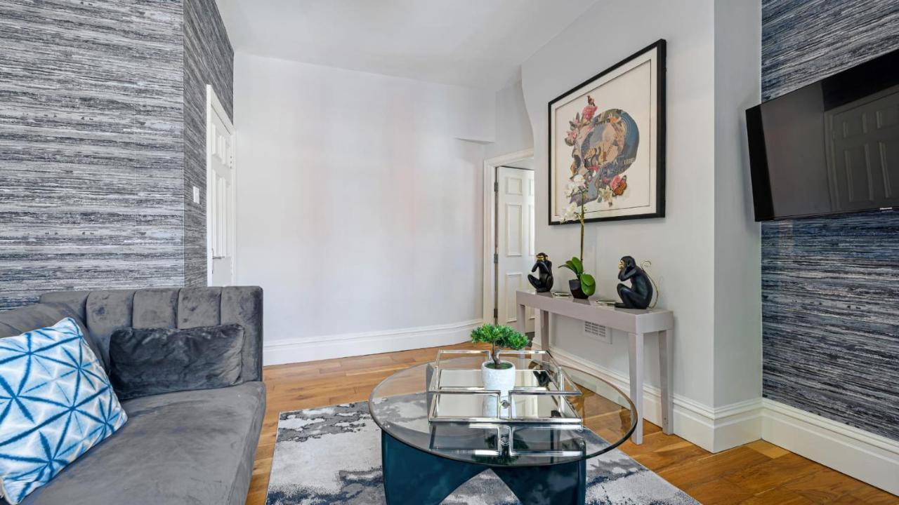 Host & - Kensington Quarters Apartment