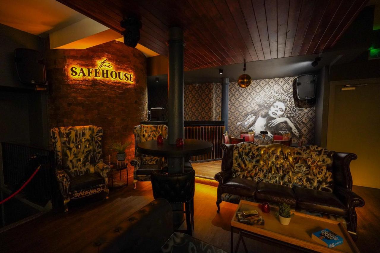 The Club House, Liverpool's Party Pad Sleeps 10! * Liverpool
