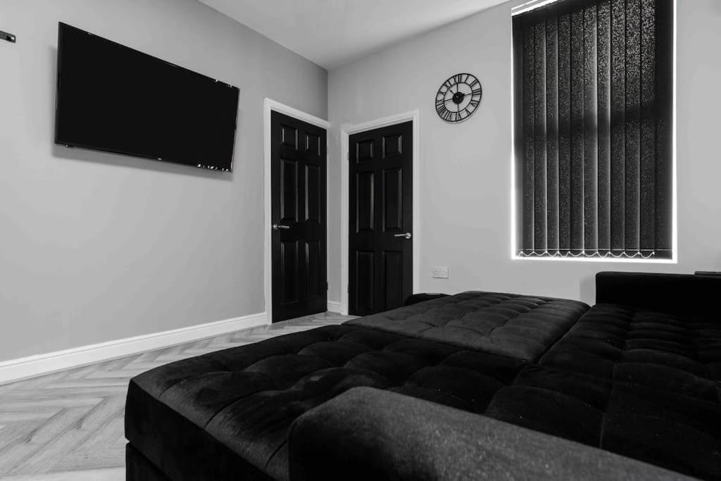 4 Bedroom Stylish Location Villa