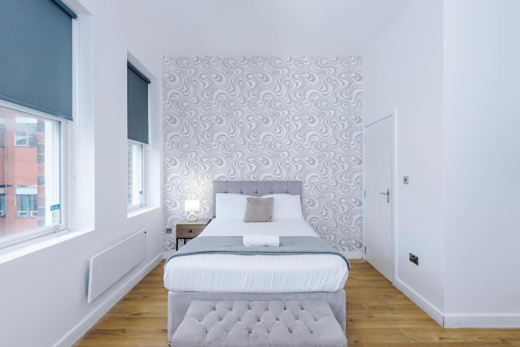 Apartment Stylish Located In The Centre Of - Web-exclusive Offers At A-kapartments Liverpool