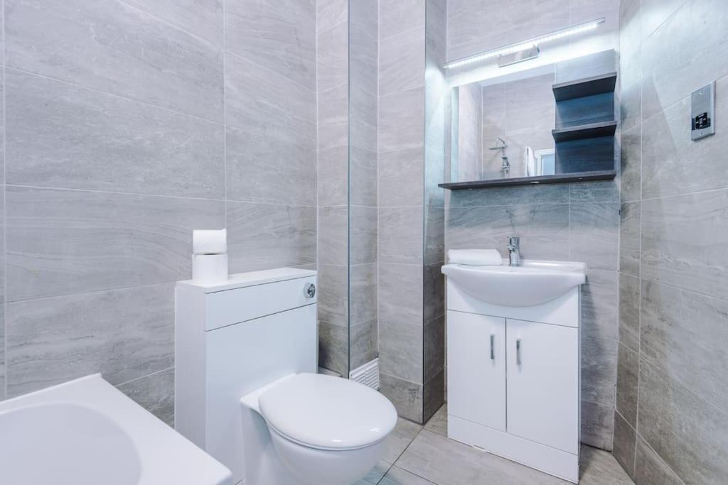 Stylish Located In The Centre Of - Web-exclusive Offers At A-kapartments