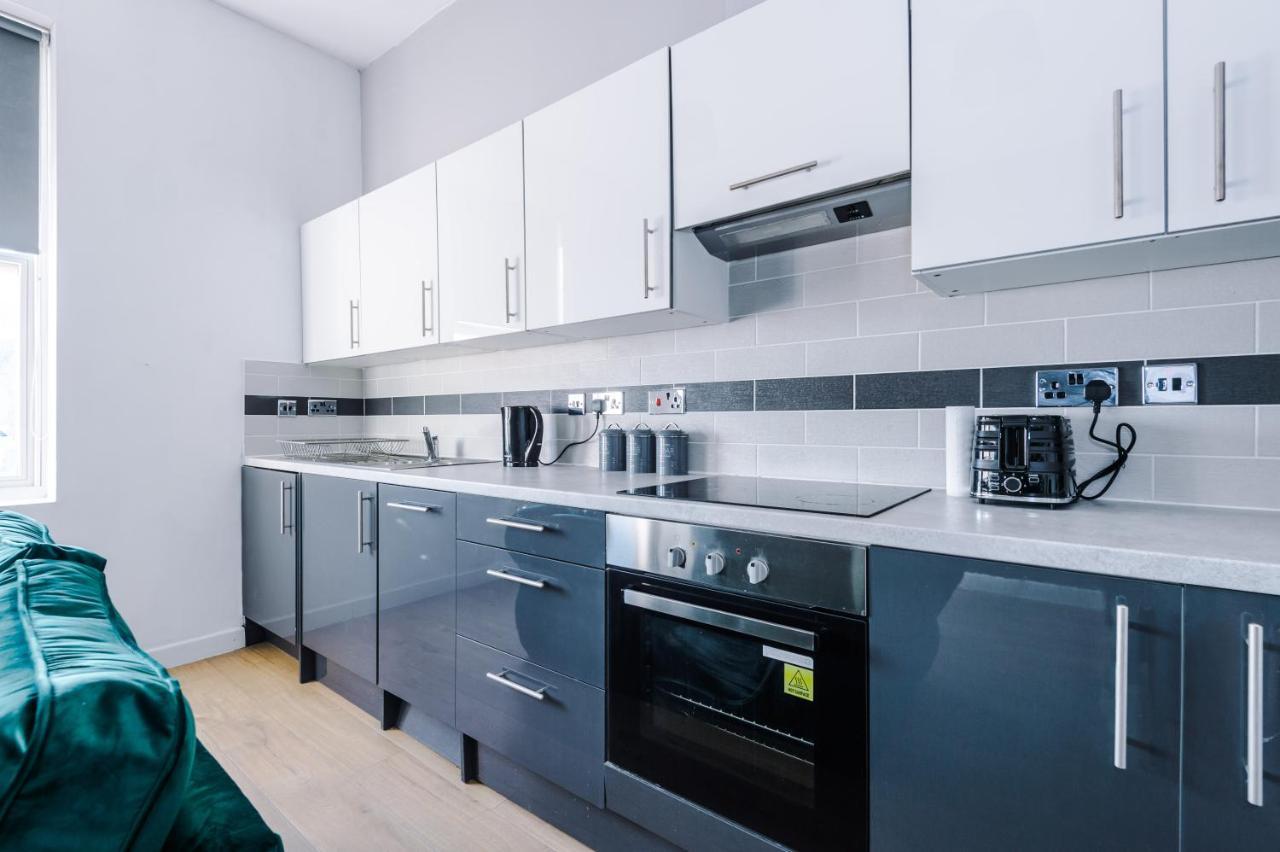 Stylish Located In The Centre Of - Web-exclusive Offers At A-kapartments Liverpool