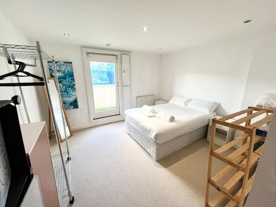 Apartment Duplex On The Docks - Free Wifi/parking