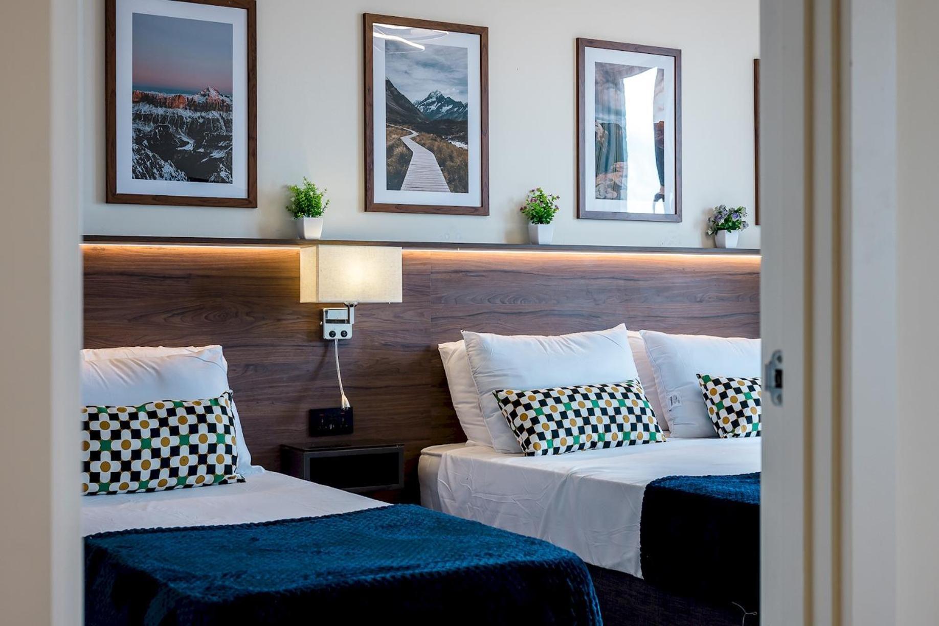 Stunning 2 Bed U6 - Sleeps 8 Apartment