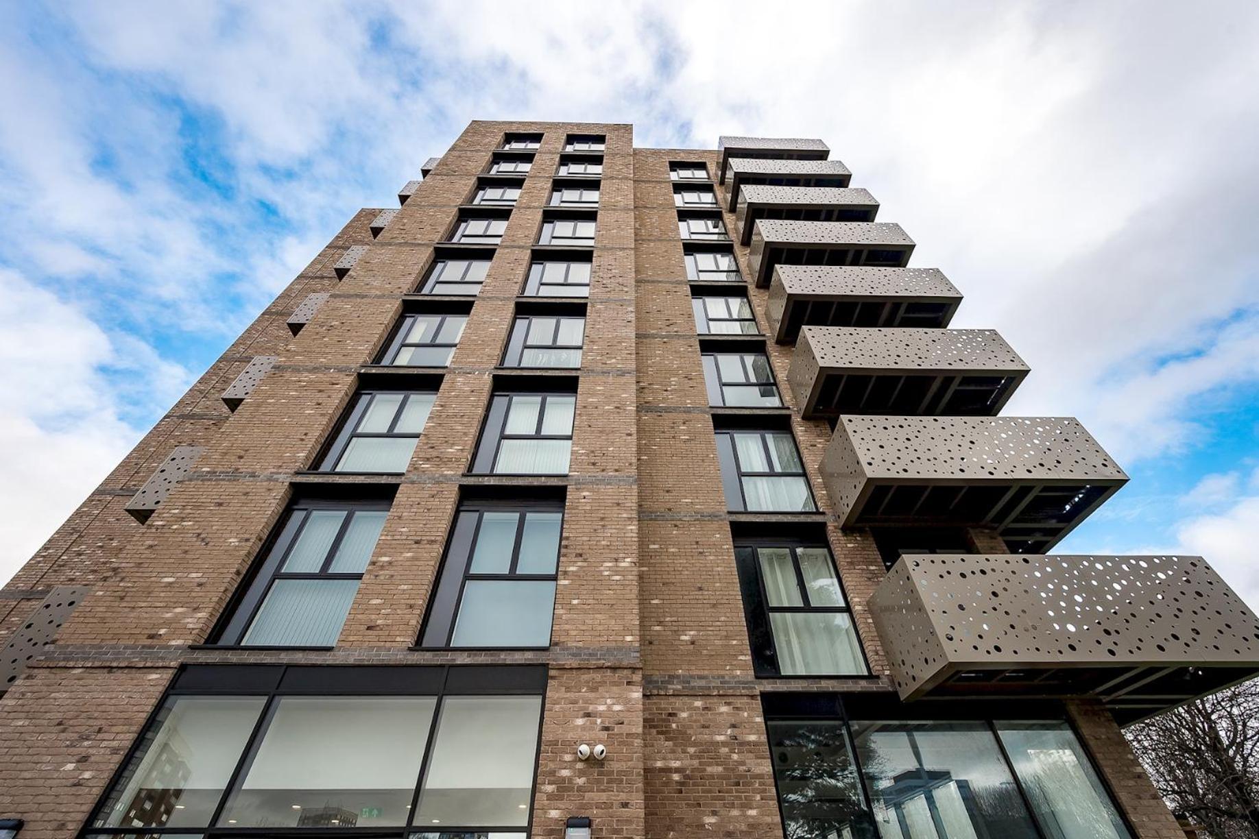 Stunning 2 Bed Apartment U6 - Sleeps 8 Liverpool