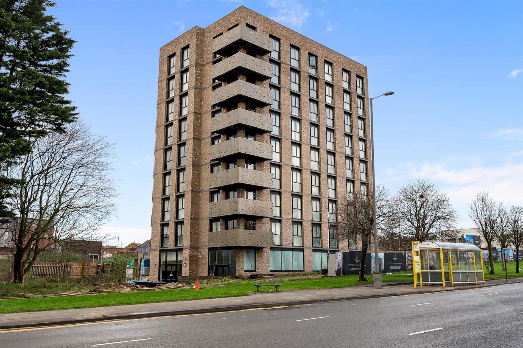 Apartment Stunning 2 Bed Apartment U6 - Sleeps 8 *