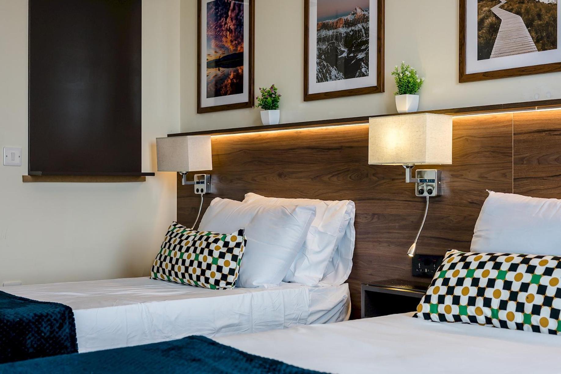 Stunning 2 Bed U6 - Sleeps 8 Apartment