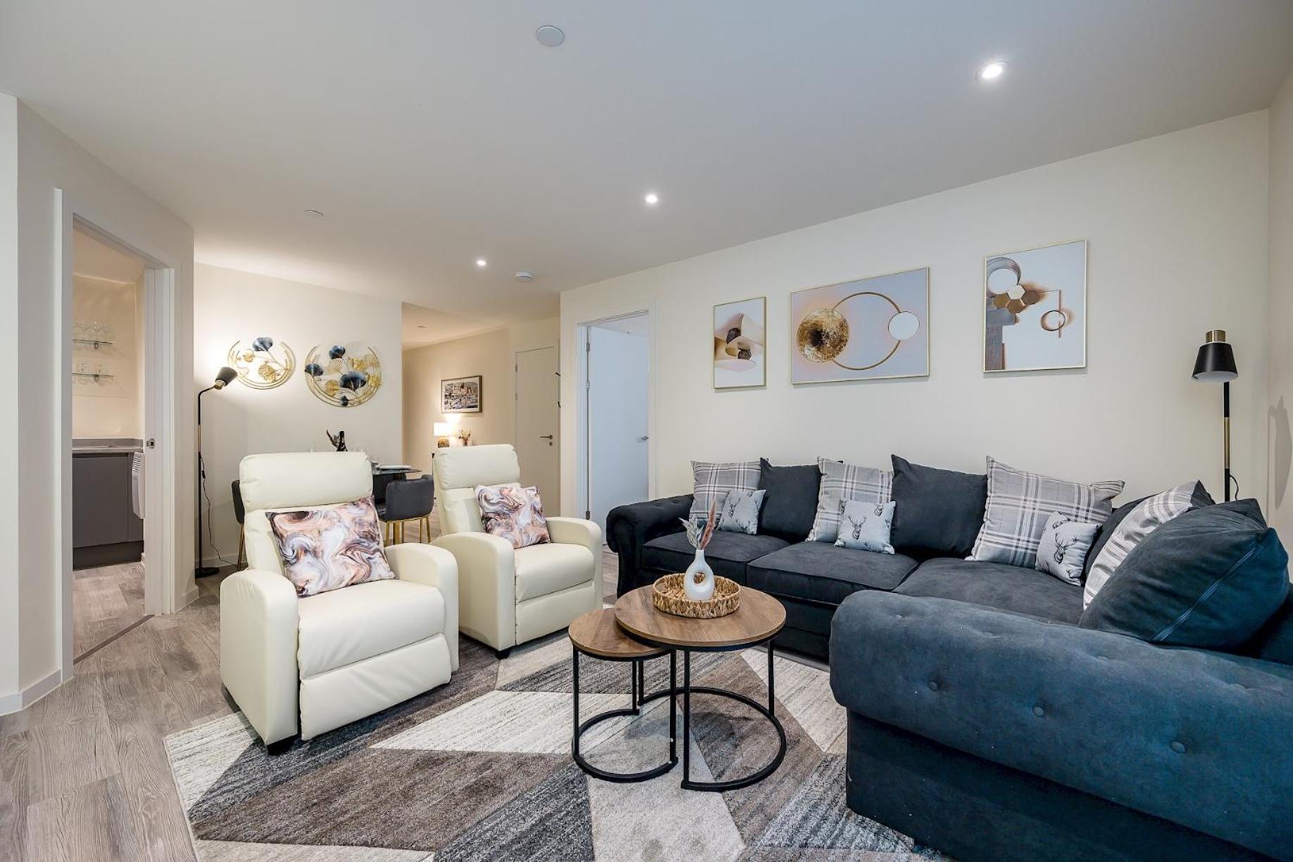 Stunning 2 Bed Apartment U6 - Sleeps 8 Apartment
