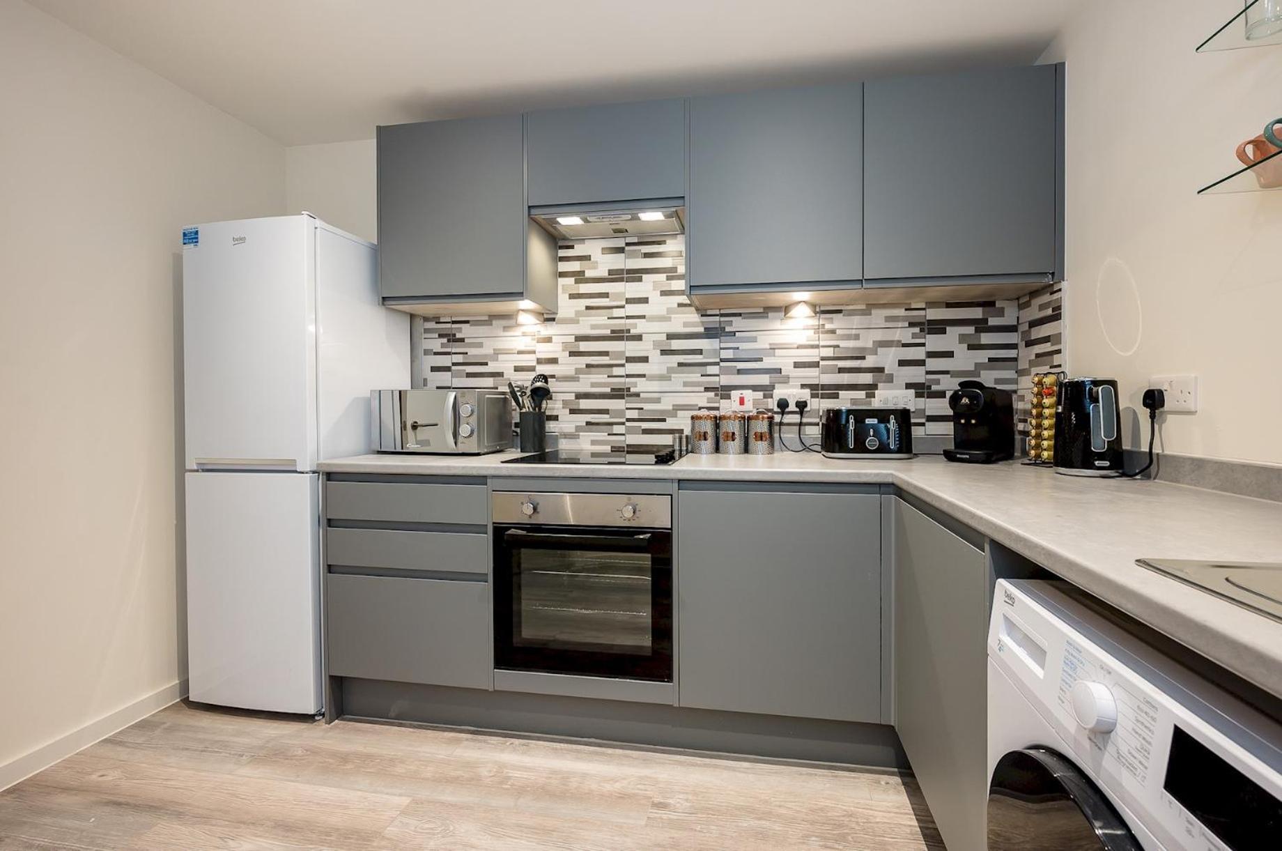Stunning 2 Bed U6 - Sleeps 8 *