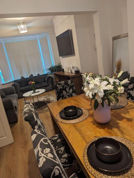 Holiday home 3-bed For Football Fans *