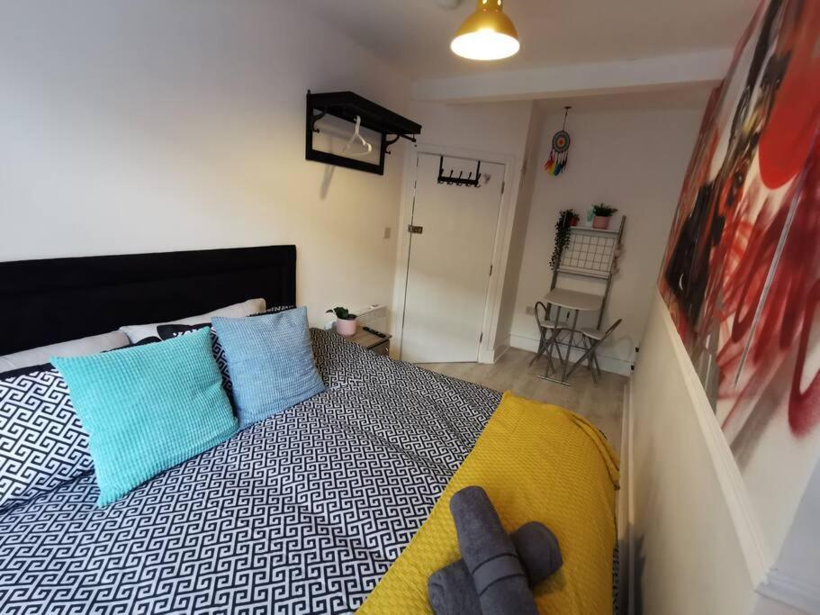 Apartment Unique Lfc Themed House