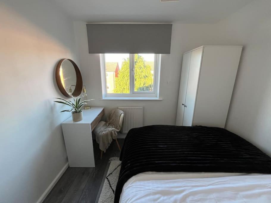 Entire Cosy In Marina Liverpool