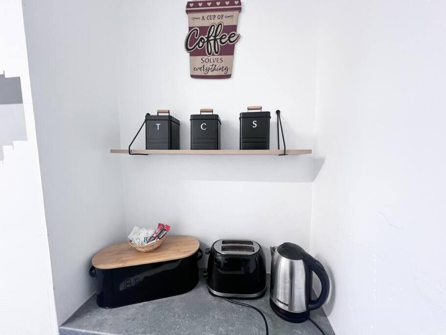 Cosy Flat By Anfield: 5 Minutes From The Stadium!