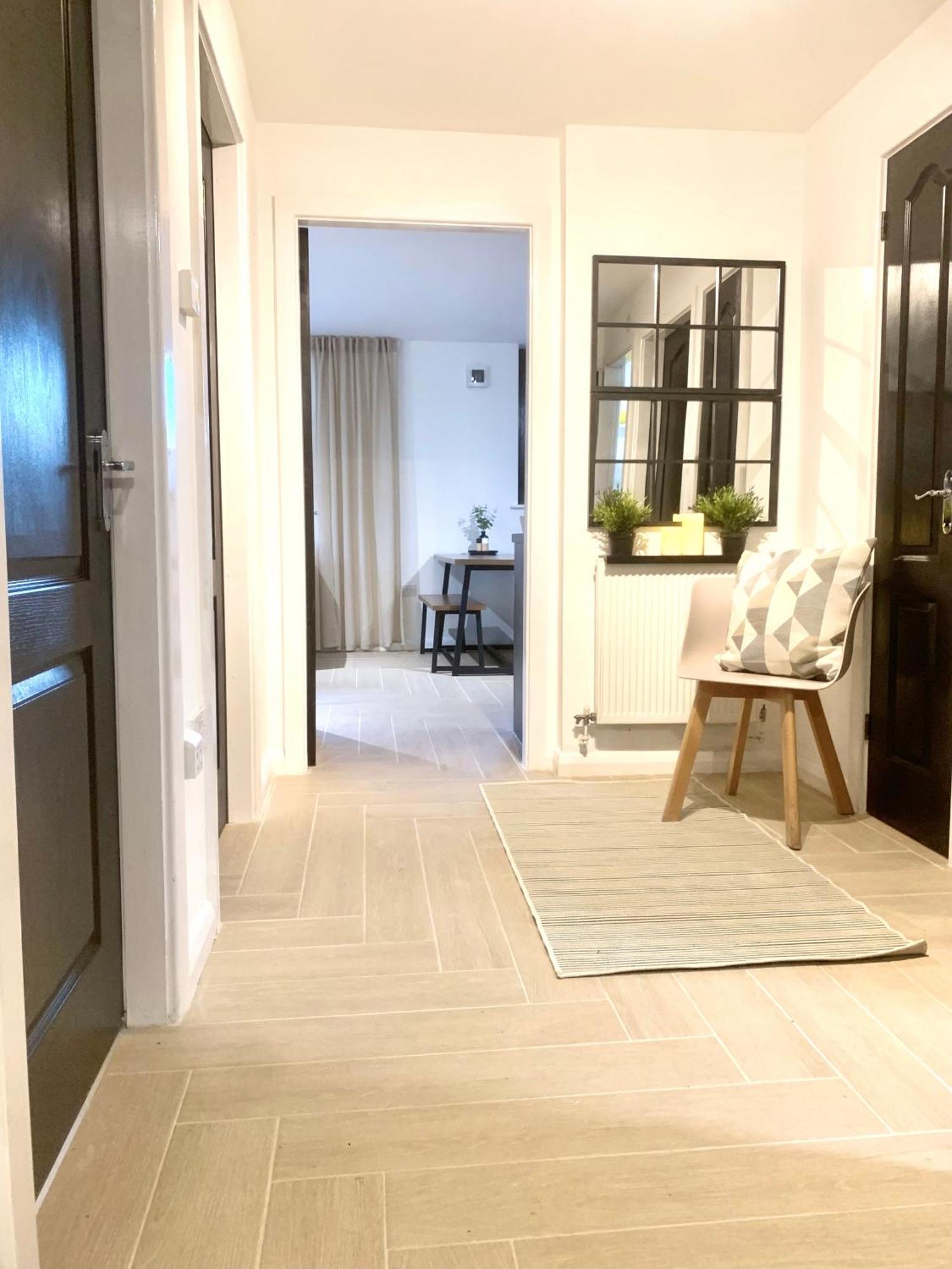 Award Winning Large Stylish 3 Bedroom Centre Free Secure Parking Apartment Liverpool