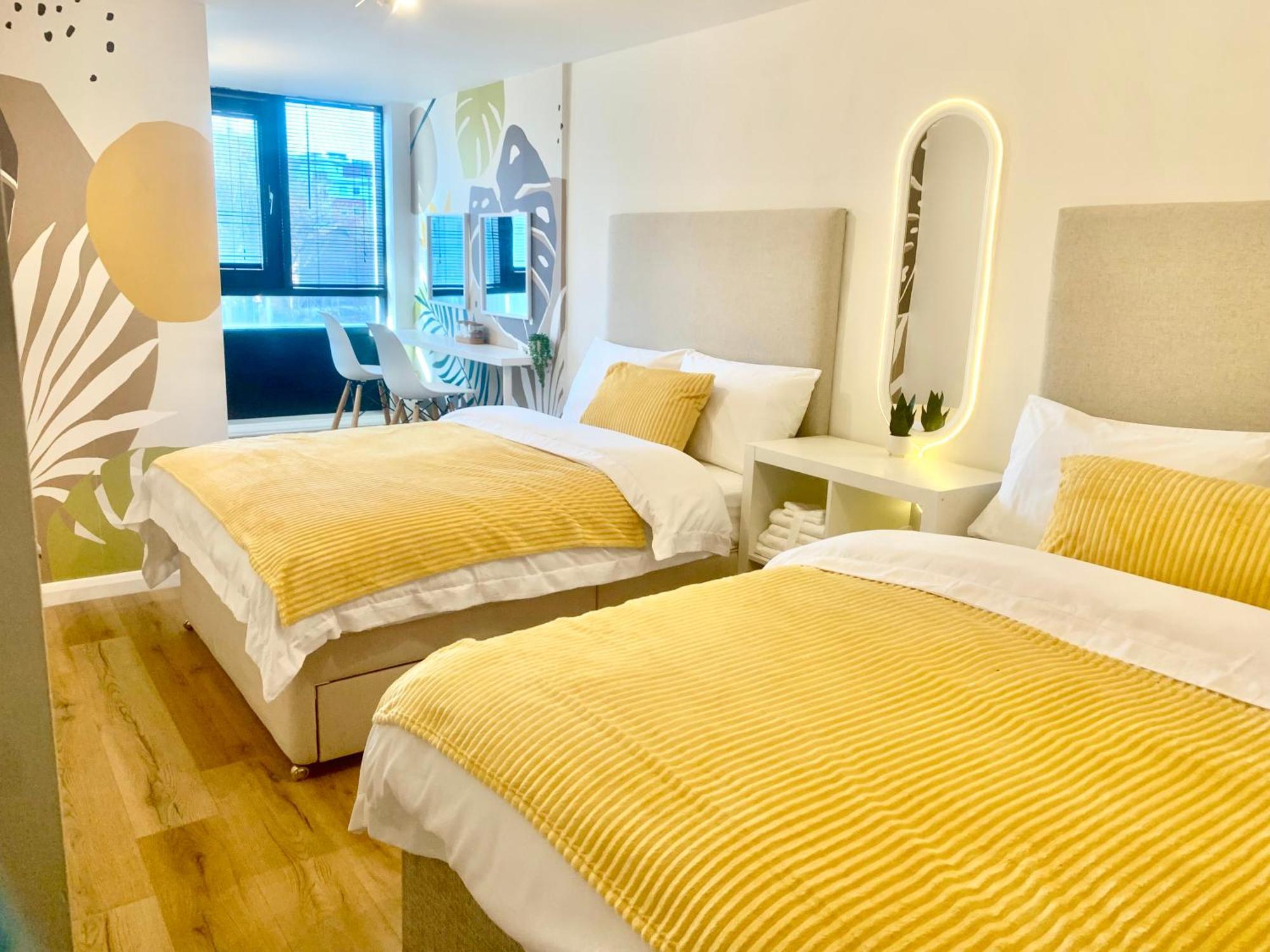 Apartment Award Winning Large Stylish 3 Bedroom Centre Free Secure Parking *