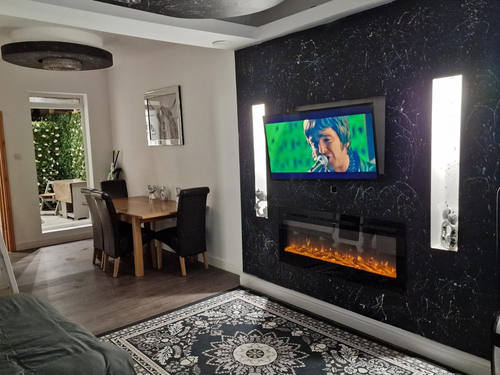 31 London Road Sleeps 4 Apartment