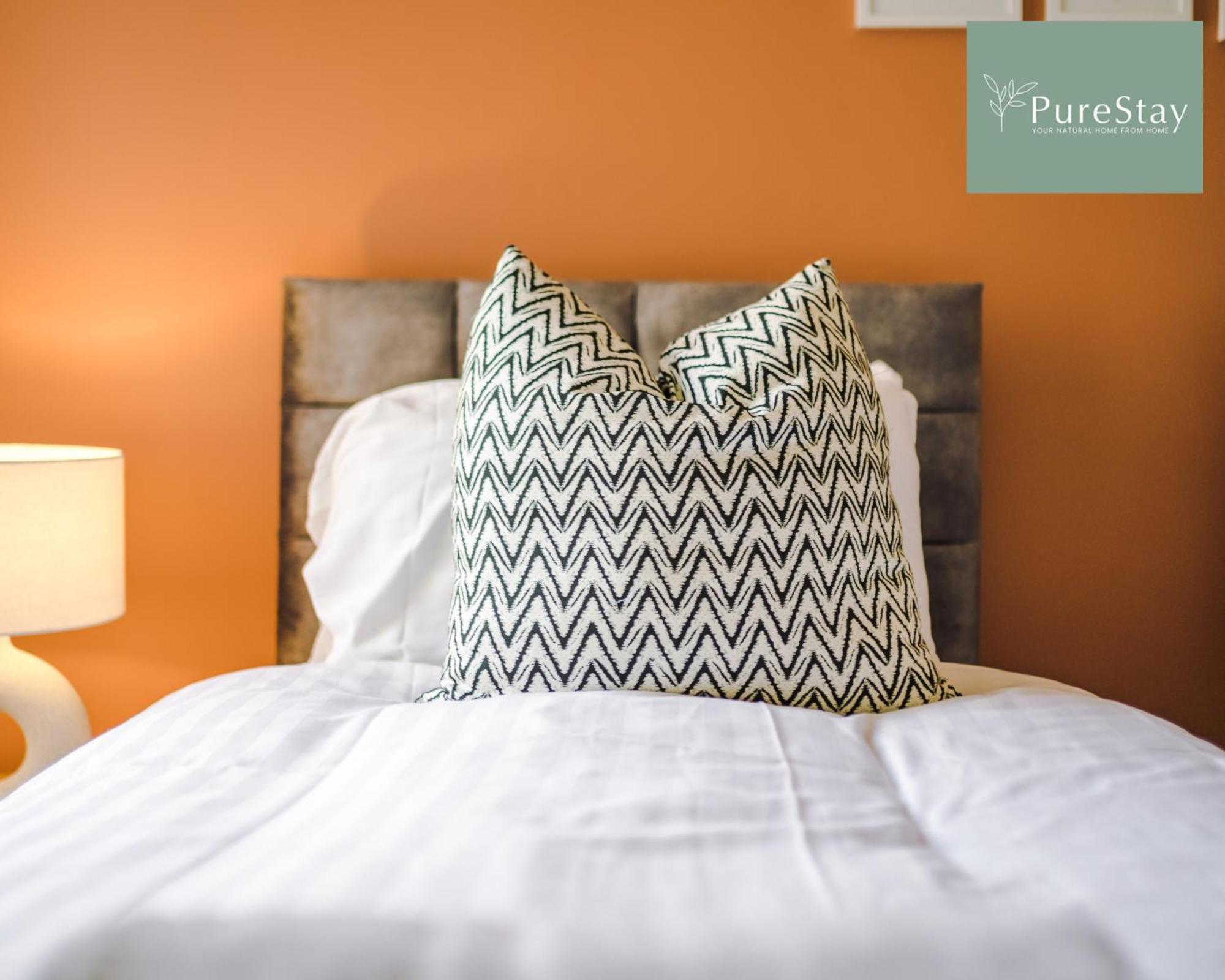 Perfect Contractor House In Liverpool With 7 Beds By Purestay - 7 Night Min Holiday home *