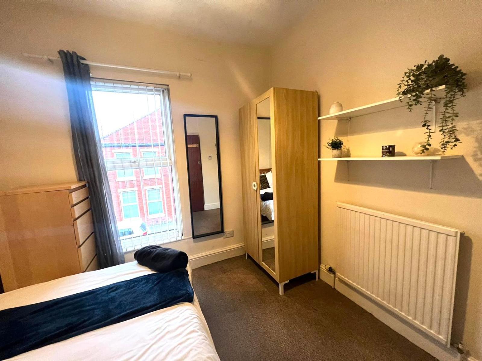 Russell House Apartment