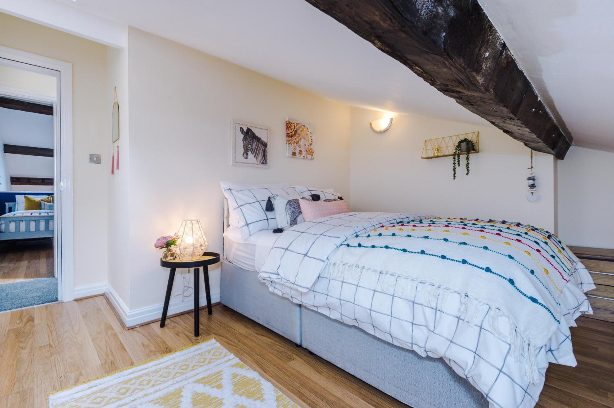 Large Duplex In Centre! Lime Street! Football! Ideal For Stag And Hen Do Stays! Liverpool