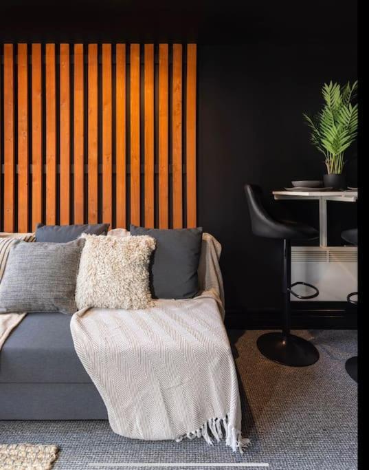 One Of Kind Boutique Pad Liverpool