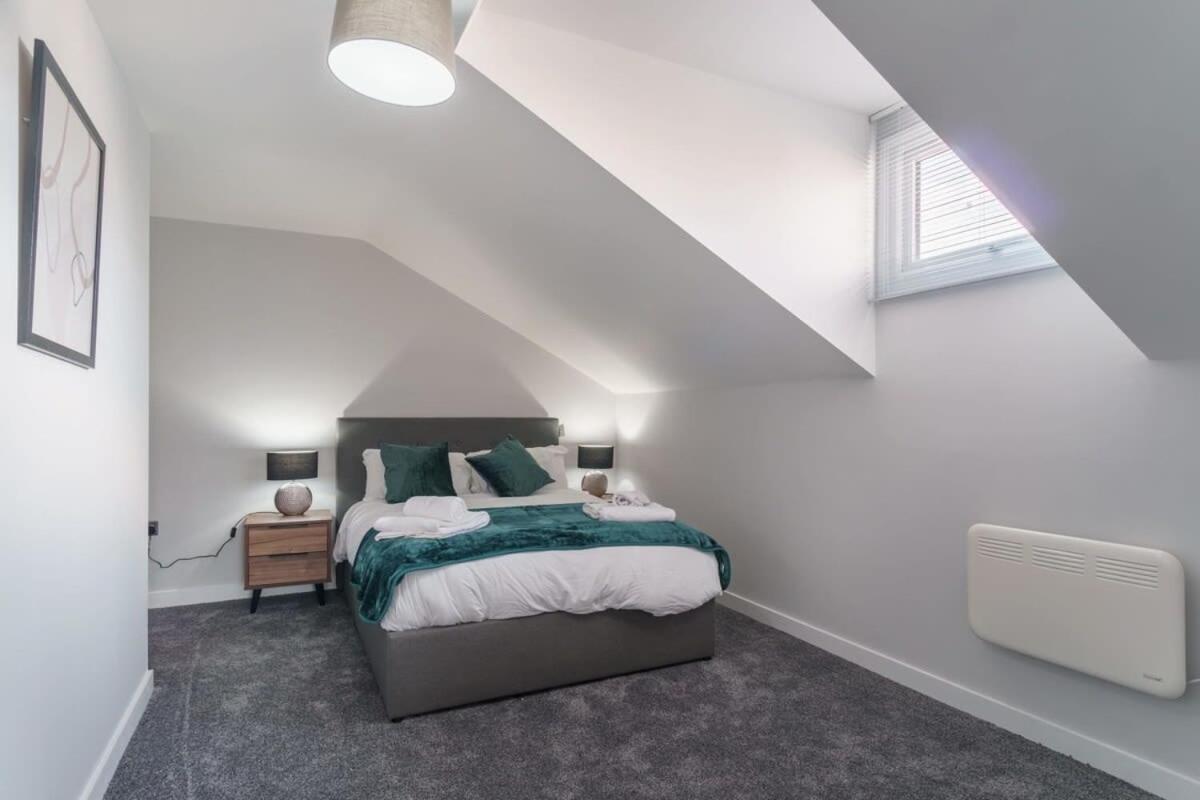 Apartment Stunning 2 Bedroom In Liverpool