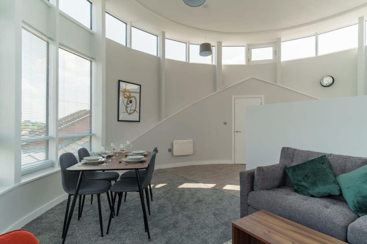 Stunning 2 Bedroom In