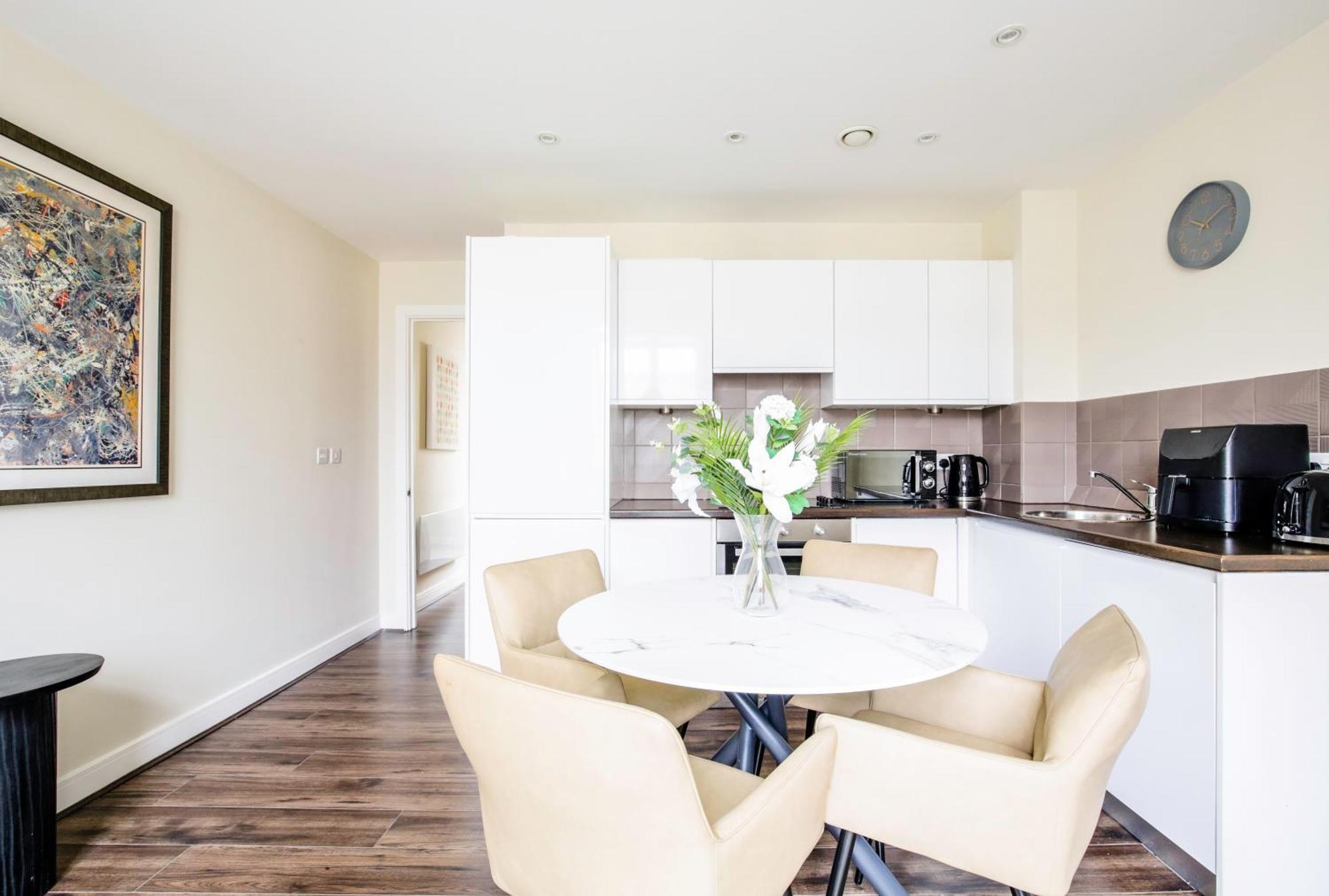 Apartment Stunning Waterfront View By Bold Liverpool