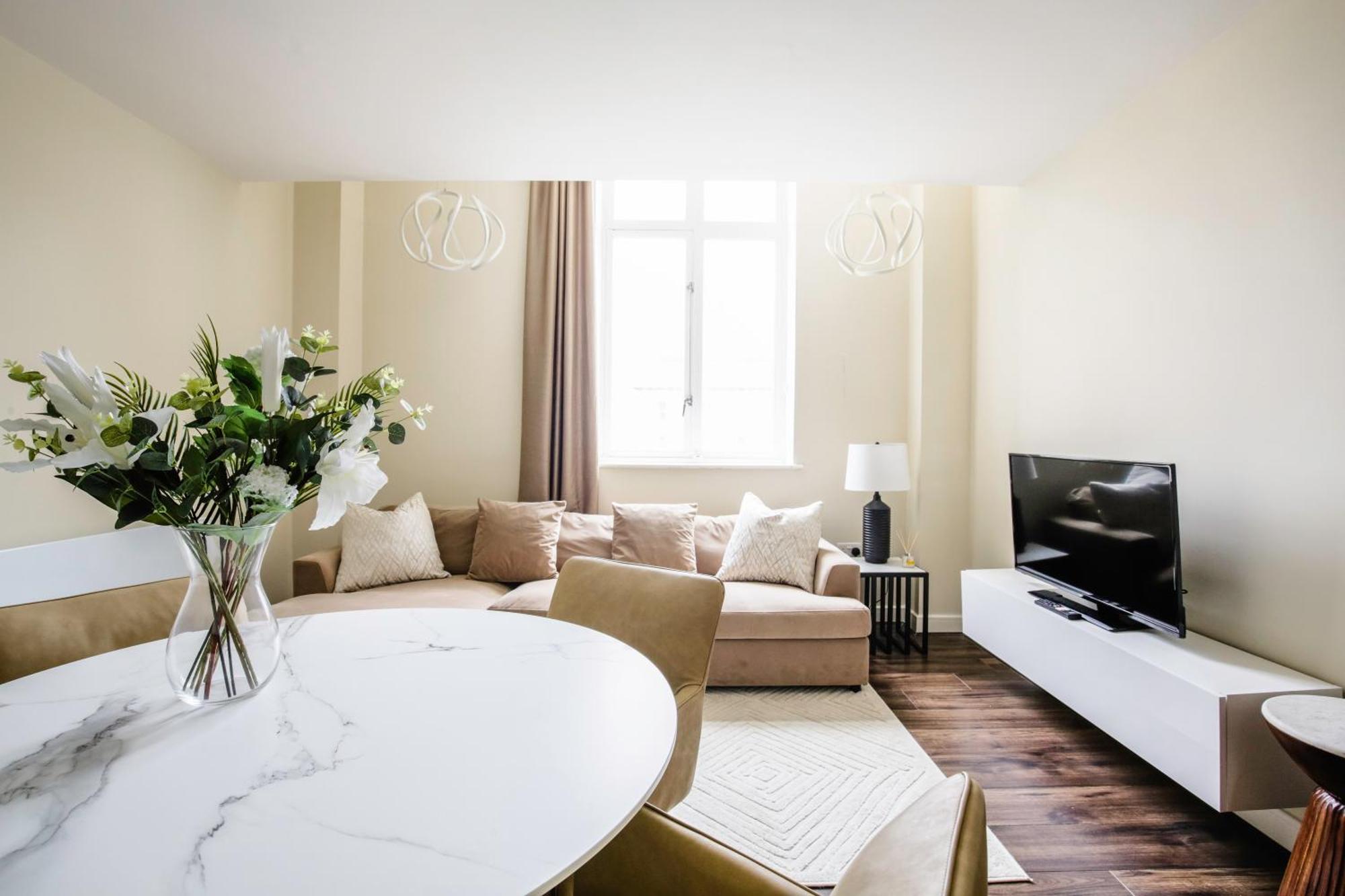 Apartment Stunning Waterfront View By Bold Liverpool