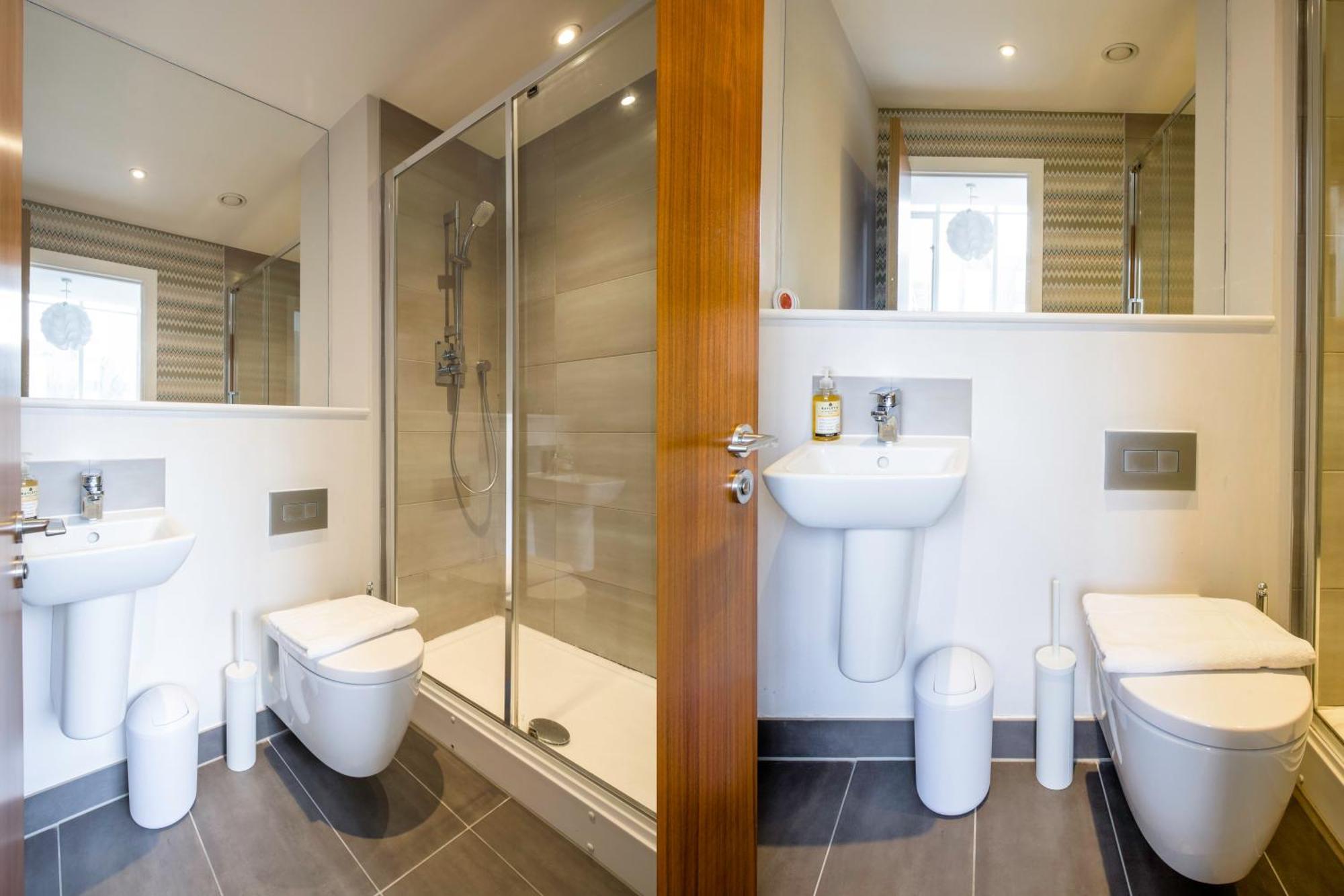 Apartment Stunning Waterfront View By Bold Liverpool