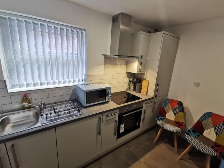 Apartment 'the Nest' Liverpool, Netflix *