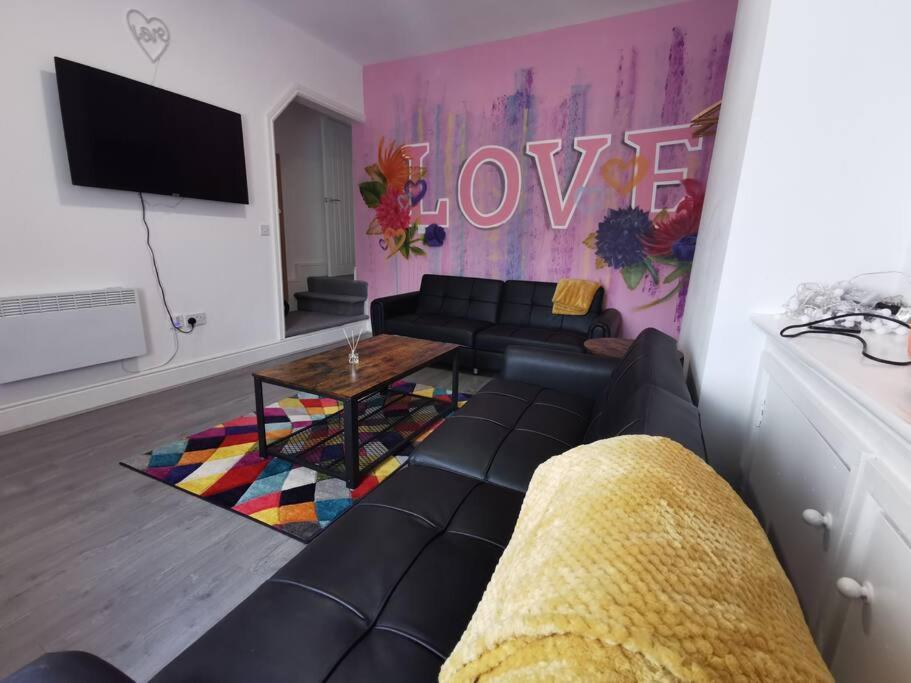 'the Nest' Liverpool, Netflix *