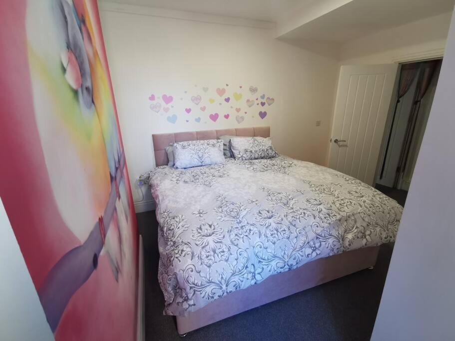 Apartment 'the Nest' Liverpool, Netflix *