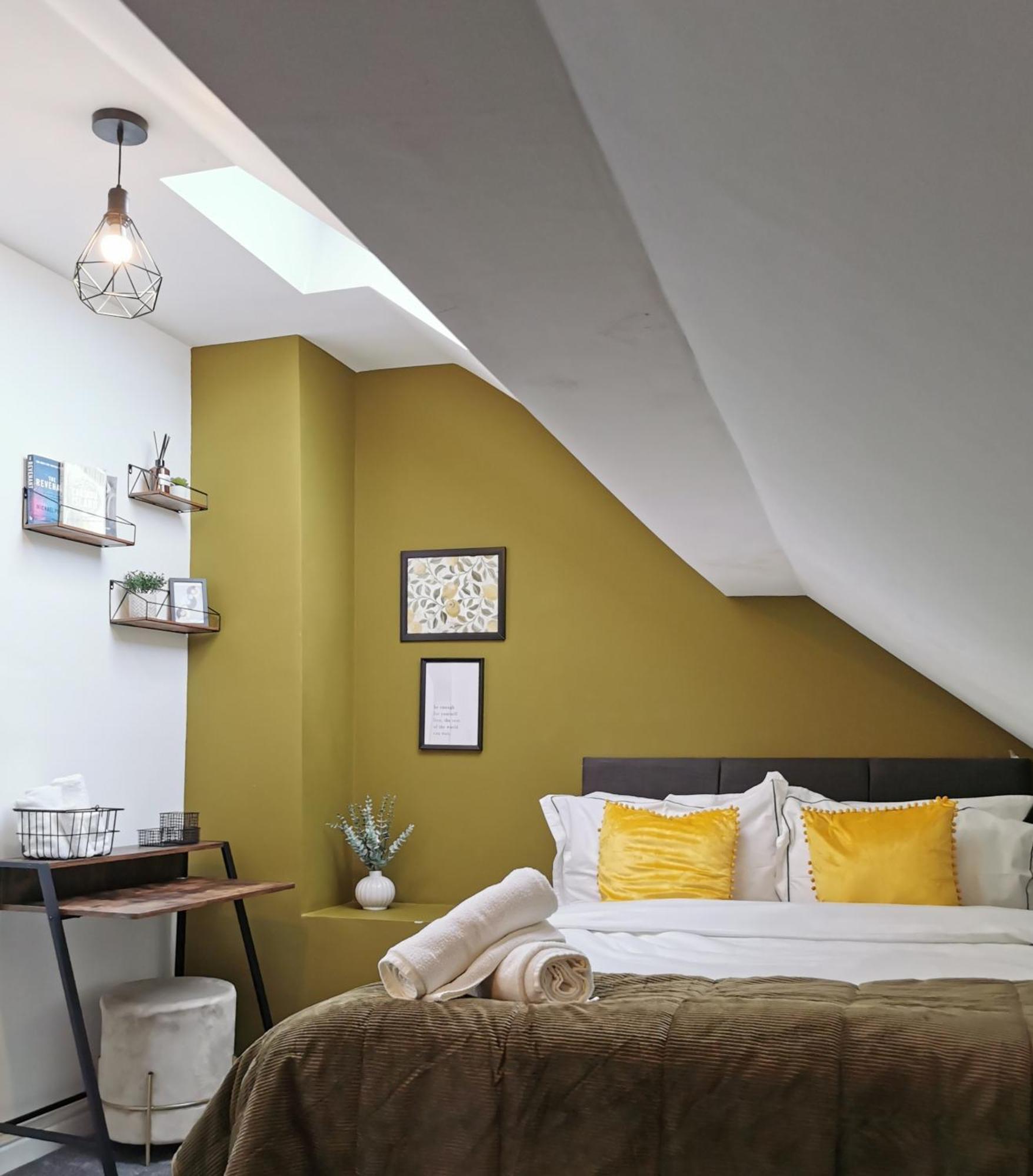 Sefton Park Maisonette Ideal For Larger Groups, Contractors And Professionals