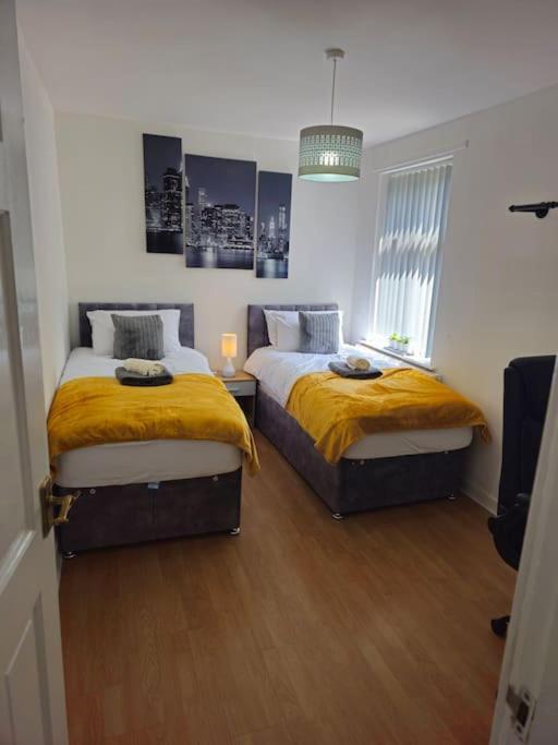 Centre - Comfy 6 Beds - Up To 30 Percent Off - Contractors Delight Liverpool